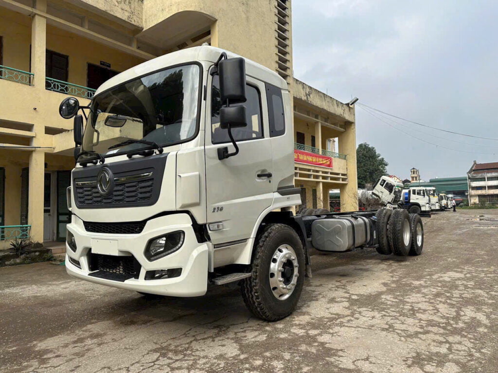 Xe Tải 3 Chân Co Dongfeng 270 Hp