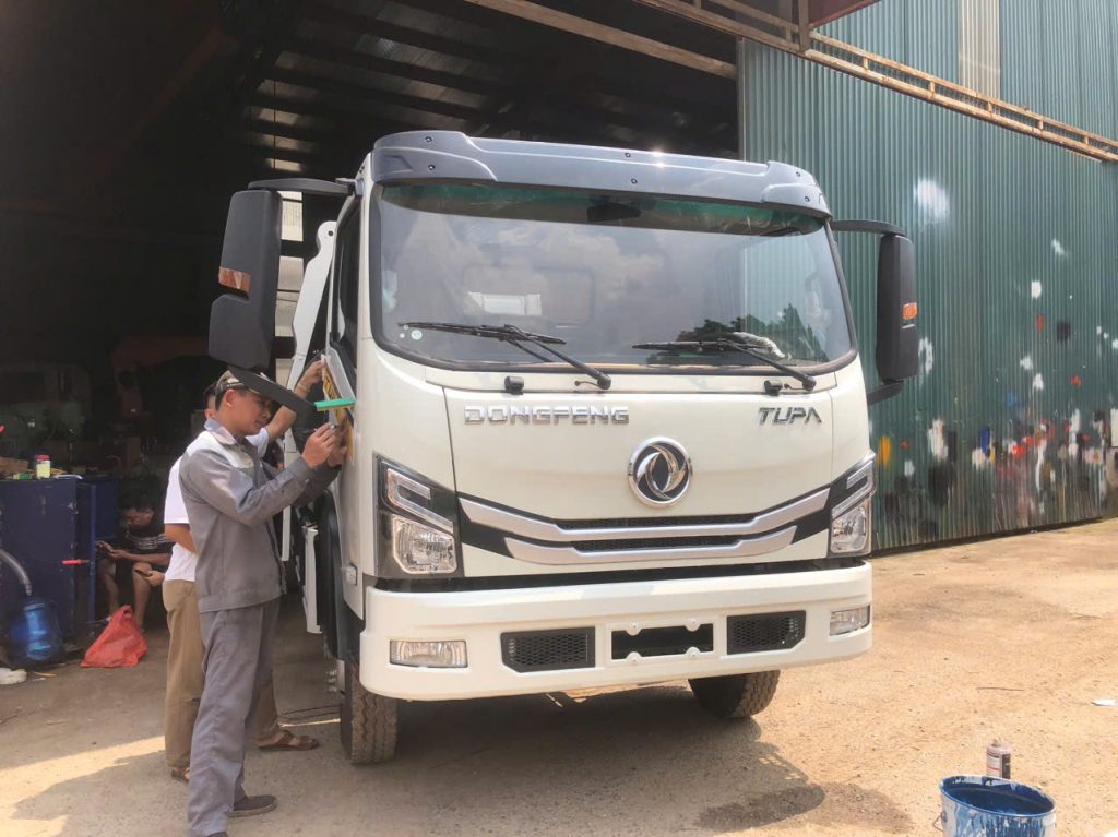 Xe Kéo Chở Xe Sàn Trượt 3.5 Tấn Dongfeng