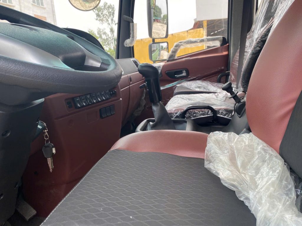 Xe Tải 2 Cầu Dongfeng 6 Máy Mới Nhất