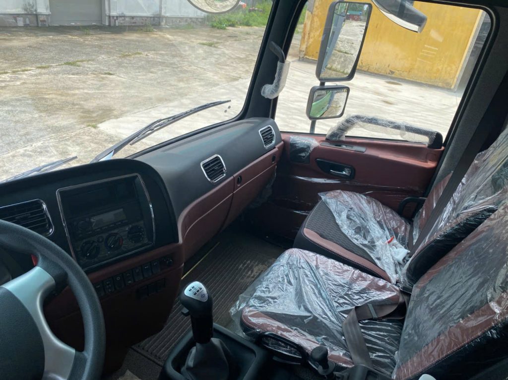 Xe Tải 2 Cầu Dongfeng 6 Máy Mới Nhất