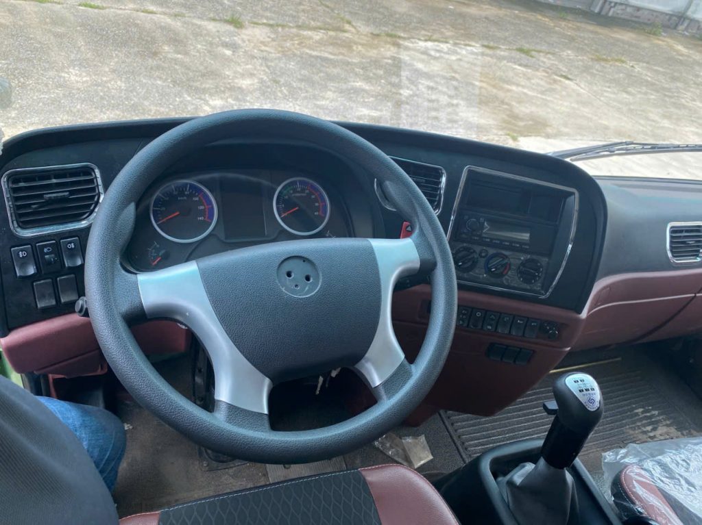 Xe Tải 2 Cầu Dongfeng 6 Máy Mới Nhất