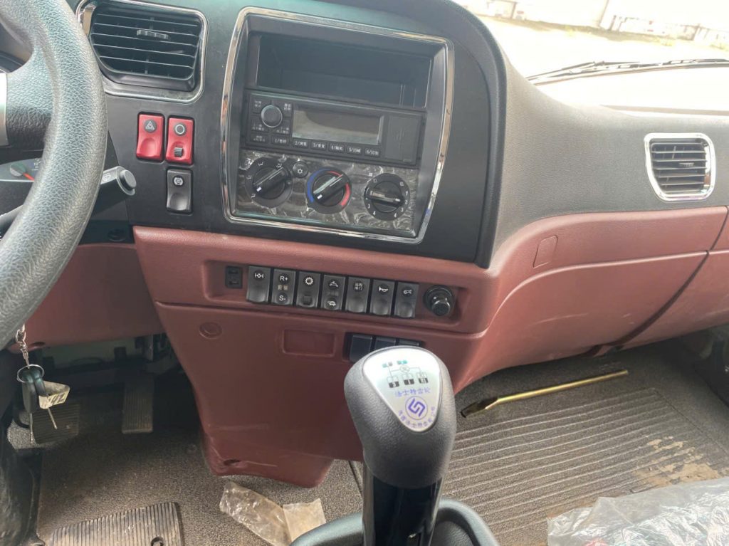 Xe Tải 2 Cầu Dongfeng 6 Máy Mới Nhất