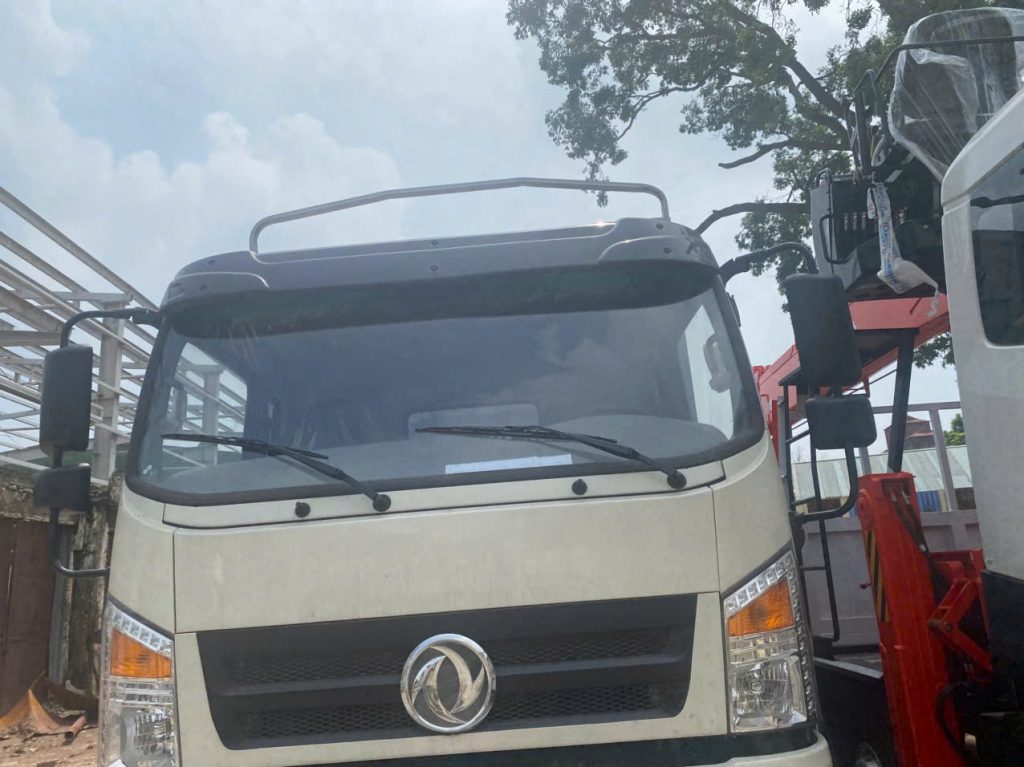 Xe Tải 2 Cầu Dongfeng 5m3 Thùng Cao 2m52
